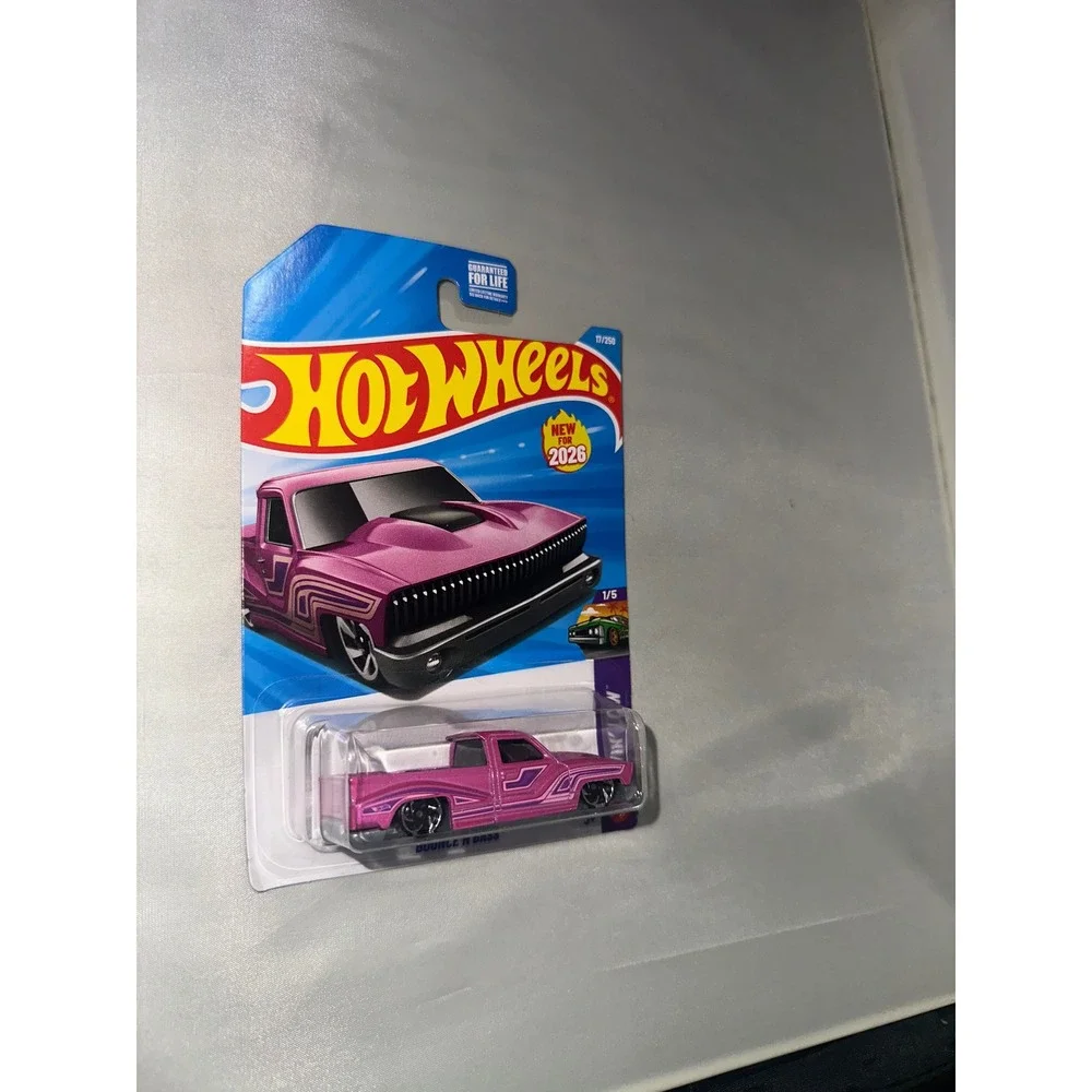 Hot Wheels Layin Low Bounce N Bass Pink Lowrider Truck 17/250 New for 2026